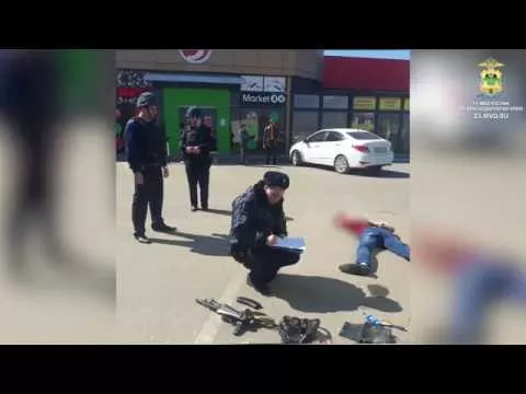 В станице Брюховецкой задержаны пять человек с муляжом автомата