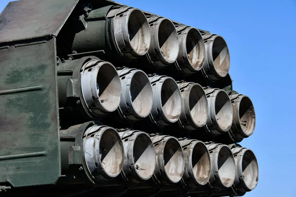 На полигоне оттачивают мастерство стрельбы ракетчики и артиллеристы Южного военного округа. 