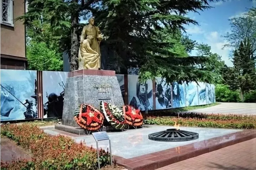 Мемориальный комплекс «Горка Героев» является местом поклонения воинам, погибшим в боях за город Туапсе.