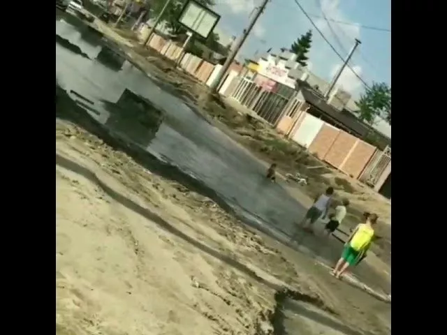 Купание на ул. Тургенева, Краснодар/ @typodar