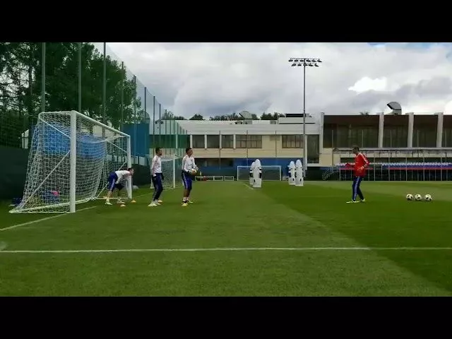 Сборная России показала, как готовятся вратари к матчу с Хорватией/twitter.com/teamrussia
