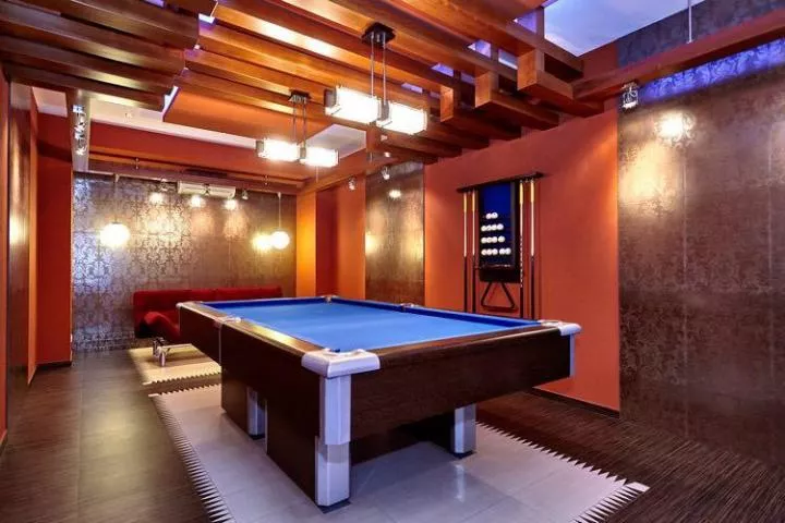 Кирпичный дом хозяева оценили в 119 миллионов рублей. Кирпичный дом хозяева оценили в 119 миллионов рублей.