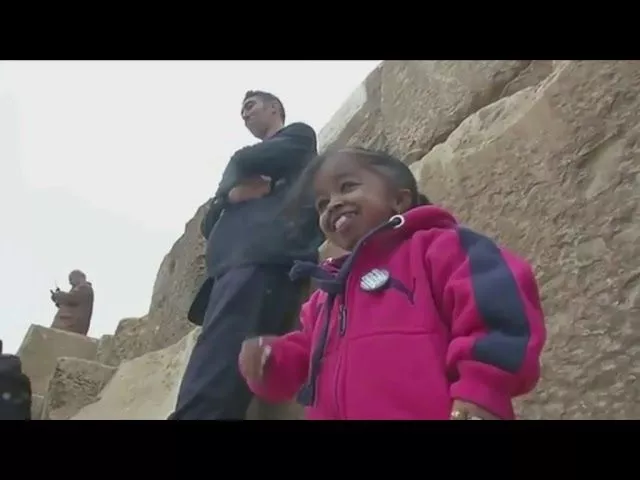 встреча в Египте самого высокого мужчины и самой низкой женщины