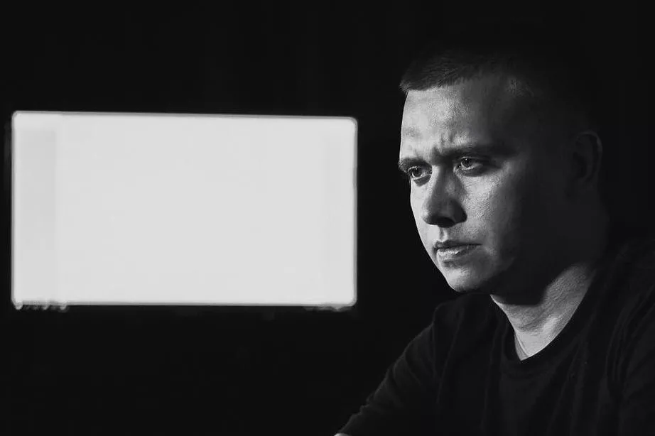 Антон Зодиак называет себя экспертом в области возвратов аккаунтов законным владельцам.