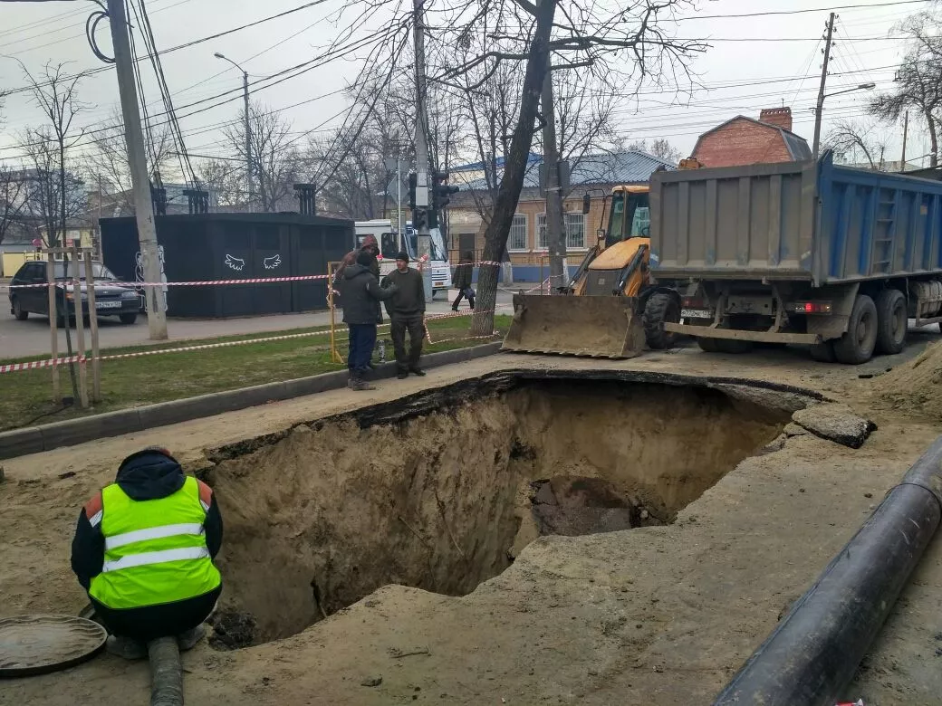 Ремонт коллектора на улице Гимназической