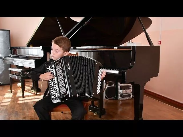 Звезда телешоу "Лучше всех!" Иван Влачуга