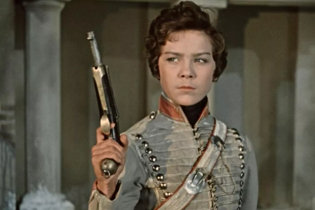 Лариса Голубкина в музыкальной комедии «Гусарская баллада».