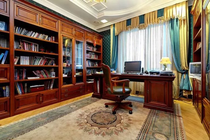 Четырехкомнатная квартира в историческом центре Краснодара стоит 44 млн рублей. Четырехкомнатная квартира в историческом центре Краснодара стоит 44 млн рублей.