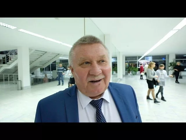 Руководитель ансамбля казачьей песни "Криница" Владимир Капаев о спектакле "Наш маленький Париж"