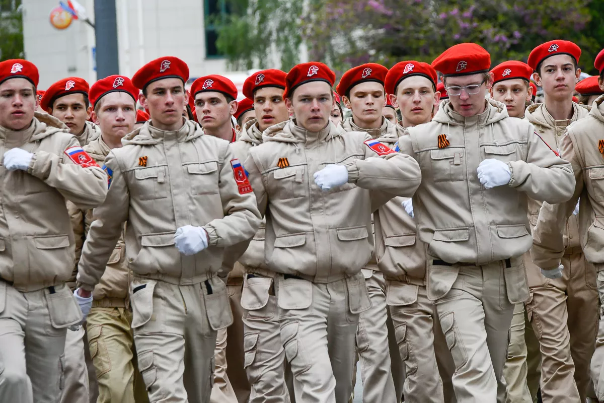 Военный парад в городе-герое Новороссийске. Военный парад в городе-герое Новороссийске.