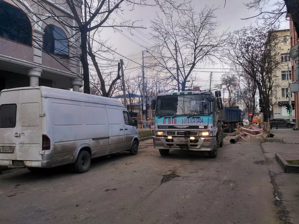 Ремонт коллектора на улице Гимназической