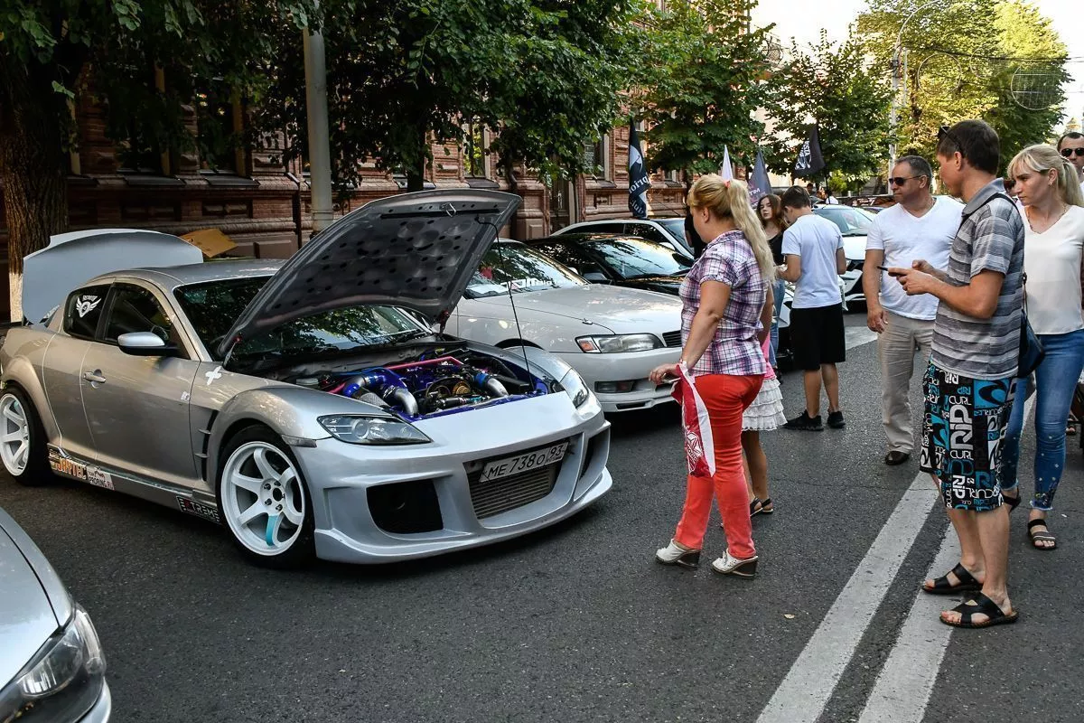 Яркий праздник для молодежи.