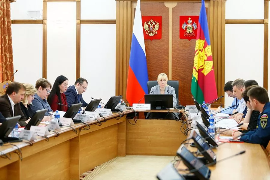 Заседание комиссии по делам несовершеннолетних и защите их прав в Краснодаре