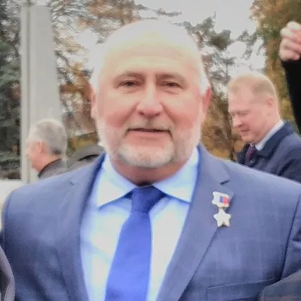 428px-Герой_России_Романов_А._В._Майкоп_23.10.2017.jpg
