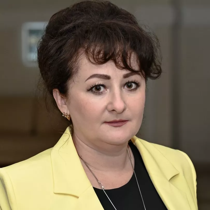Елена бабак.jpg