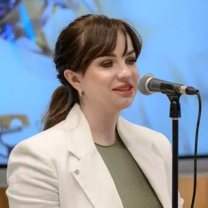 Анна Потынга.png