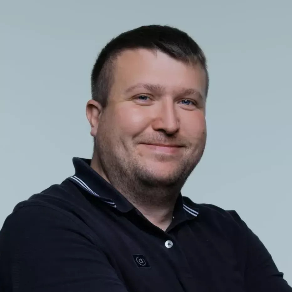 Денис Ивлев.png