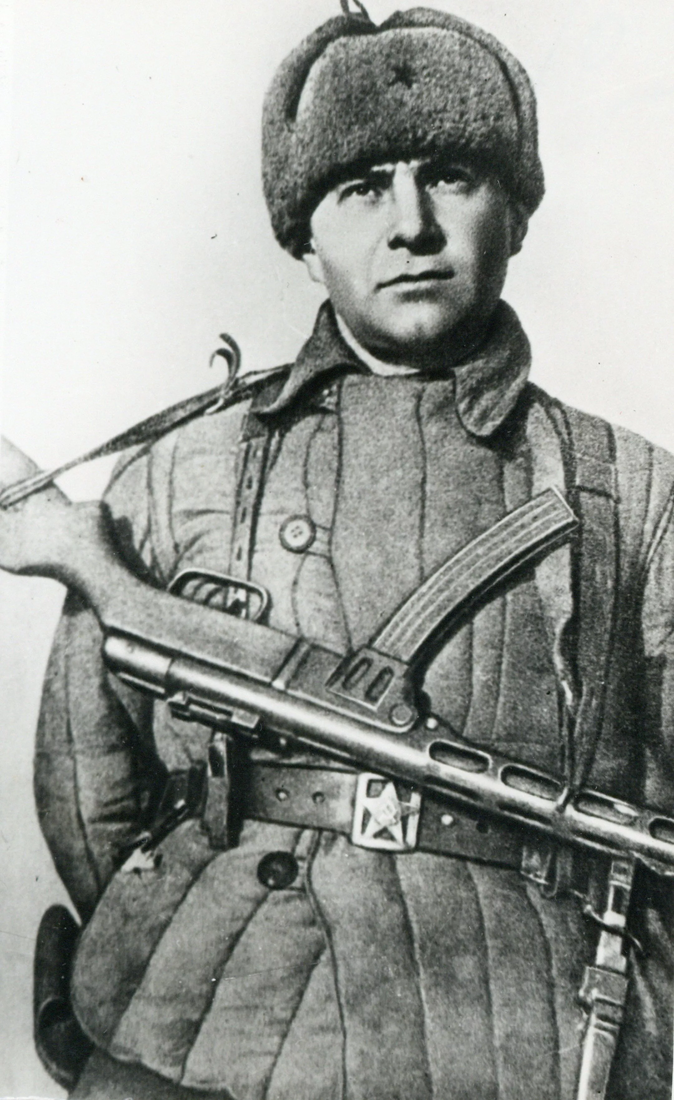 1. Цезарь Львович Куников, майор, командир десантного отряда НВМБ. Посмертно удостоен звания Героя Советского Союза.jpg