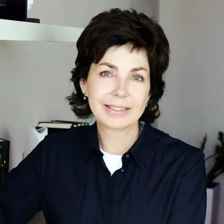 Лариса Безделева 33