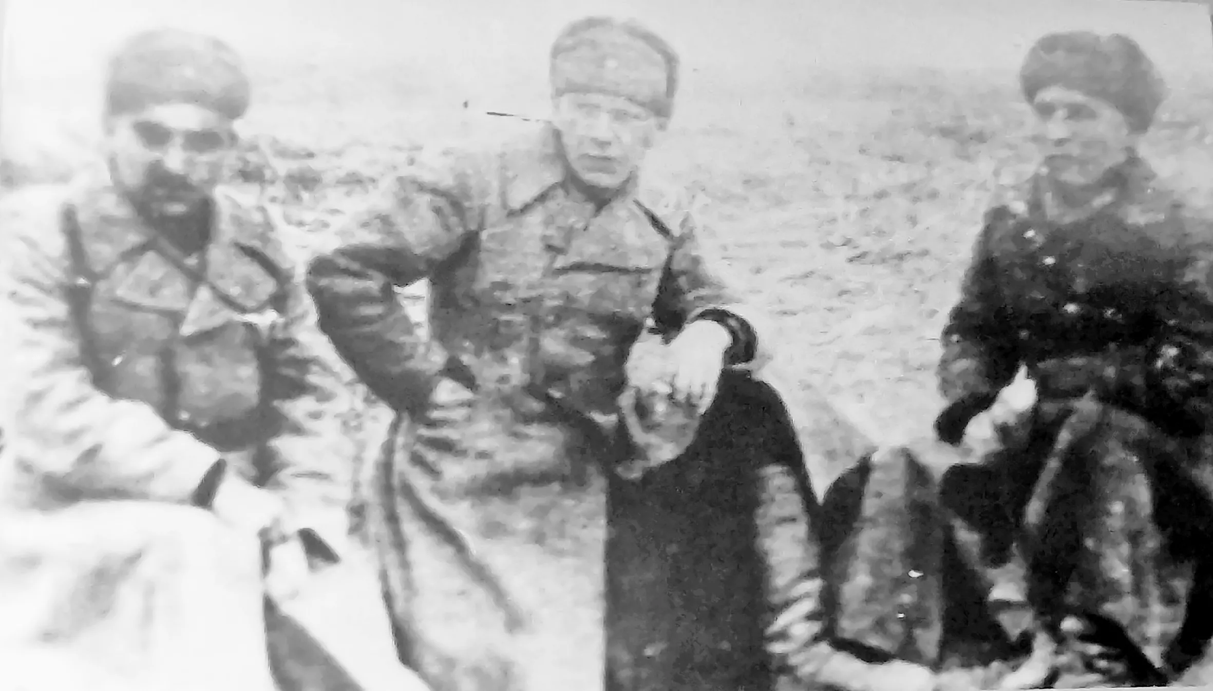 Командование 276 стр. дивизии освободившей Ейск 5.02.1934. В центре комдив генерал-майор Севастьянов И.А..jpg