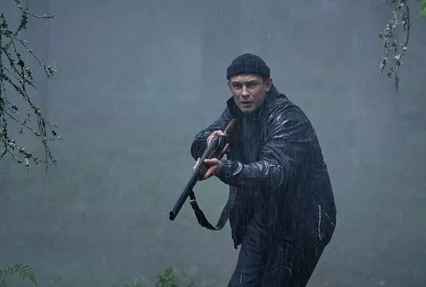 Никита Кологривый растворится в чаще: мистический триллер «Лес» обещает много загадок