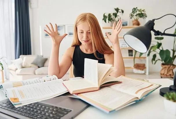 Ком в горле, боли в животе и аппетит пропал: гастроэнтеролог о предэкзаменационных проблемах с ЖКТ