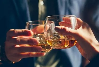 На Кубани в 2025 году объем изъятого нелегального алкоголя сократился вдвое