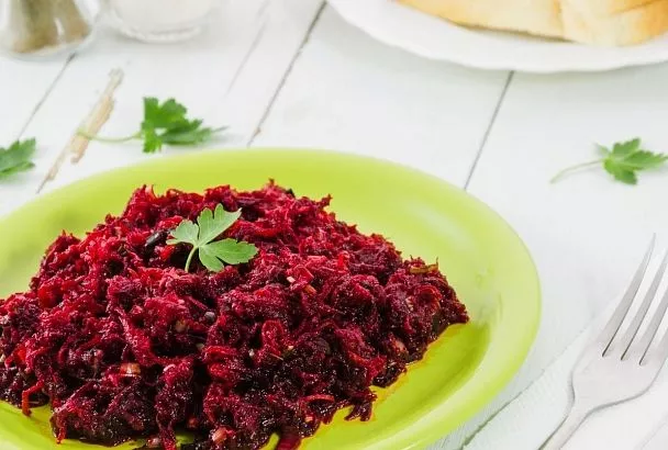 Свекровь-гипертоник каждый день ест этот овощ и забыла про проблемы с давлением