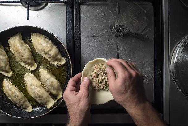 Пирожки без дрожжей на кефире с картошкой и грибами