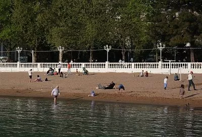 На каких курортах Краснодарского края не остыла морская вода