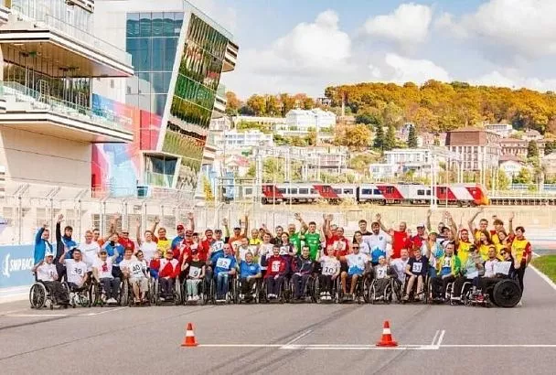 Всероссийские соревнования по гонкам на спортивных инвалидных колясках пройдут на федеральной территории Сириус