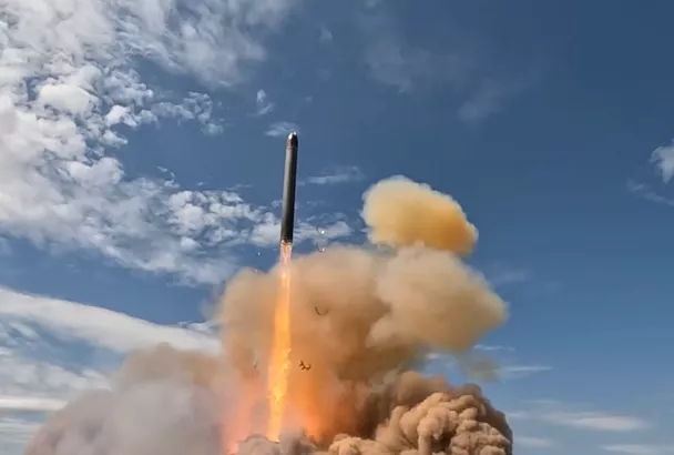 Опубликованы кадры пуска новейшей межконтинентальной ракеты «Сармат» 
