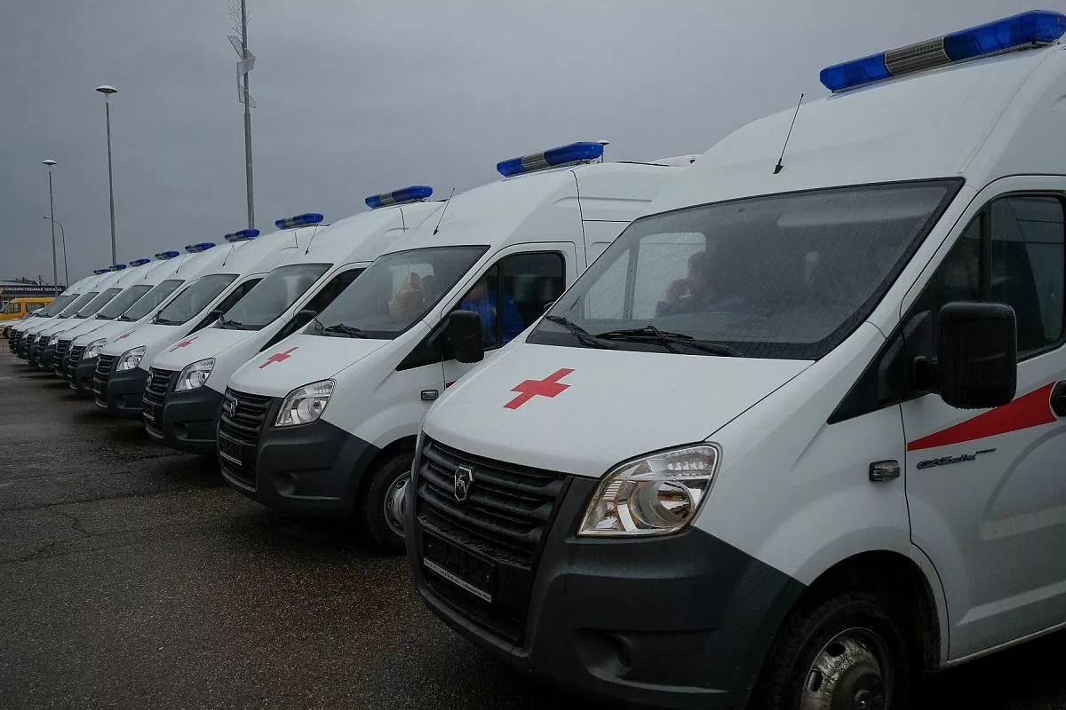 Ключи от новых автомобилей представителям муниципалитетов передал губернатор Вениамин Кондратьев