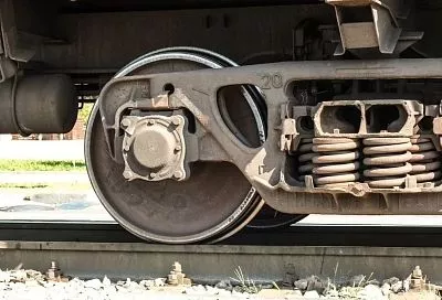 Поезд насмерть сбил молодого человека в Краснодарском крае