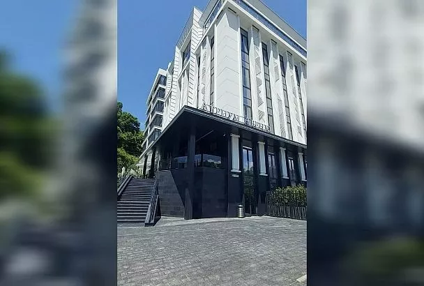 Приставы опечатали номера отеля сети «Мартон» в Сочи