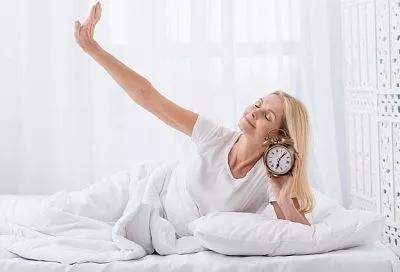 Велосипед в кровати - идеально! Делайте эти упражнения, не вставая с кровати и забудете про отеки и утренней неуклюжести