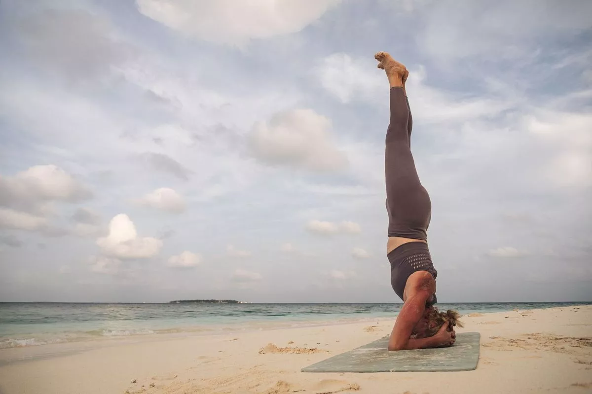 Сегодня Людмила не только успешно справляется со своими служебными обязанностями на вокзале, но и является международным сертифицированным тренером по направлению хатха-йога. Сегодня Людмила не только успешно справляется со своими служебными обязанностями на вокзале, но и является международным сертифицированным тренером по направлению хатха-йога.