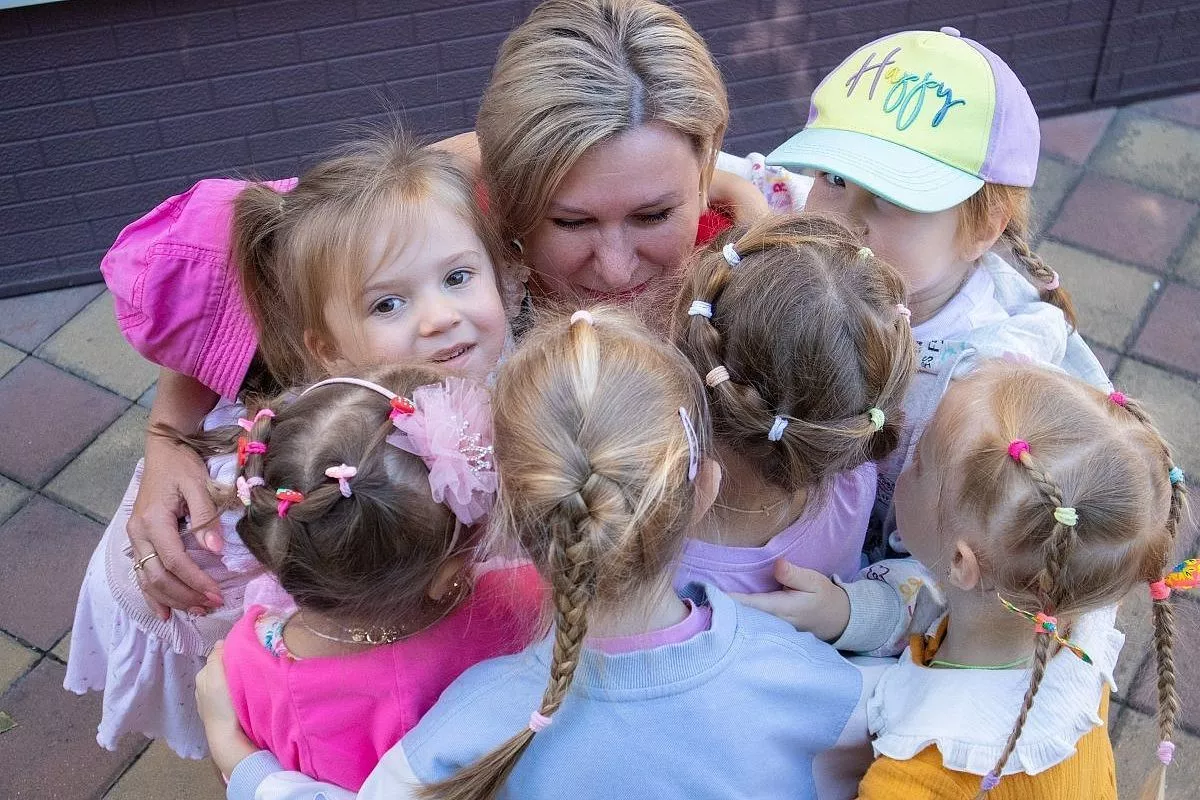 Все, за что берется Людмила Неклюенко, она делает с большим удовольствием и огромной любовью к детям.