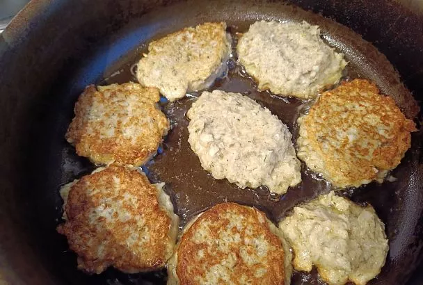 Должна уметь каждая хозяйка: что делать с маслом, оставшимся после жарки продуктов