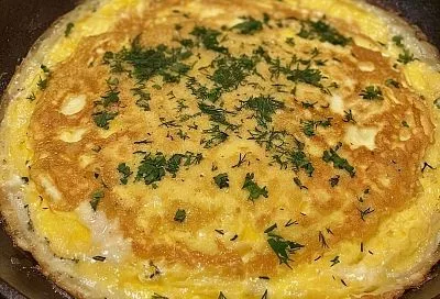 Омлет с творогом - идеальный завтрак за 10 минут: пышный, нежный и без лишних хлопот