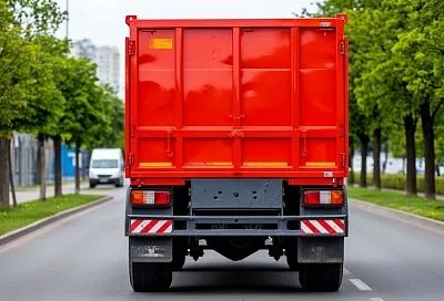Краснодарский край вошел в число лидеров по обновлению парка техники для вывоза мусора