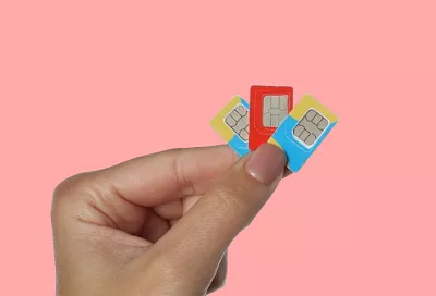 Паспорт, биометрия и личный кабинет на «Госуслугах»: какие еще правила покупки SIM-карты для иностранцев появились в России в 2025 году