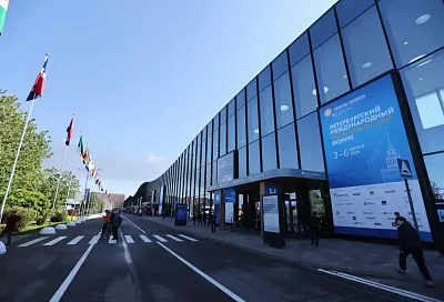 Губернатор Кубани Вениамин Кондратьев проводит рабочий день на Петербургском международном экономическом форуме