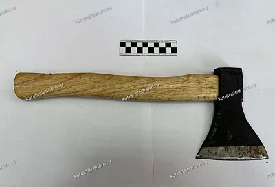 Пьяный кубанец во время ссоры ударил мать топором по голове