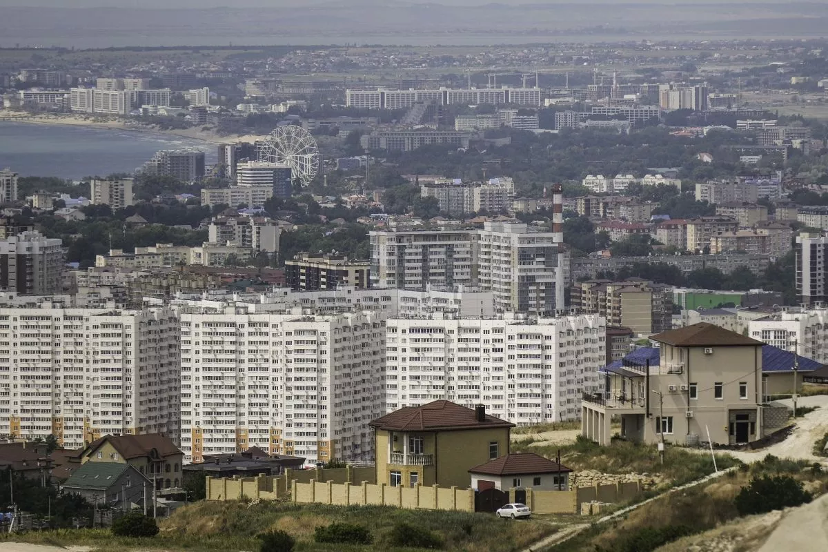 Власти Анапы рекомендовали не отправлять детей в школы и детские сады из-за угрозы атаки БПЛА