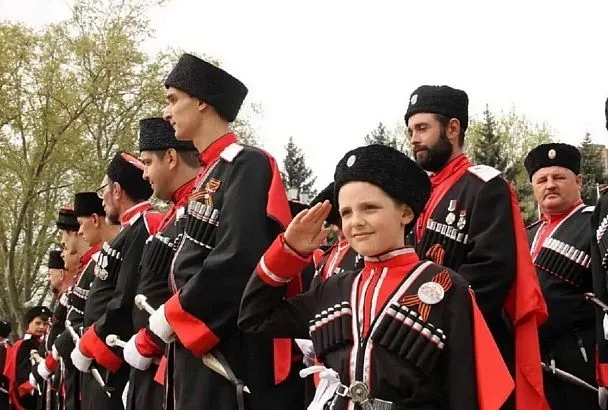 Губернатор Вениамин Кондратьев поздравил жителей региона с Днем кубанского казачества