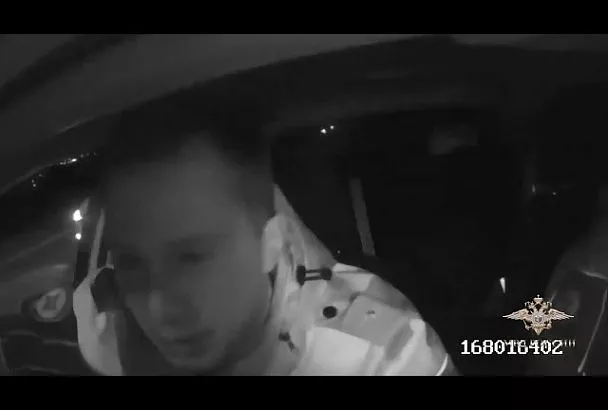 В Анапе полицейские применили табельное оружие для задержания пьяного водителя иномарки