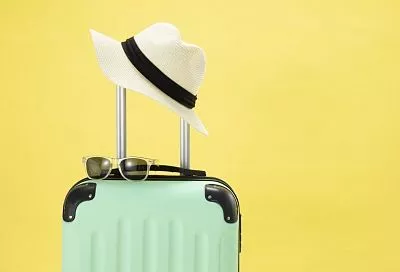 Россияне не теряют надежды: где провести отпуск за границей в 2025 году