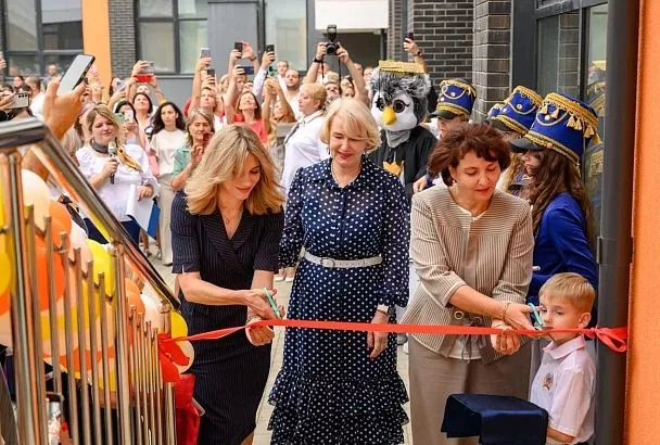 Время учить и учиться:﻿ в Краснодарском крае в сентябре открыли девять новых школ и расширили спектр мер поддержки педагогов