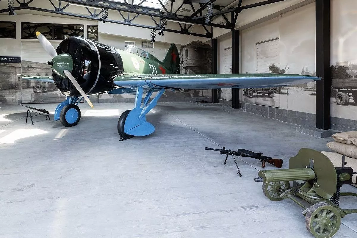 Посетители увидели отреставрированный самолет И-16 1937 года выпуска.